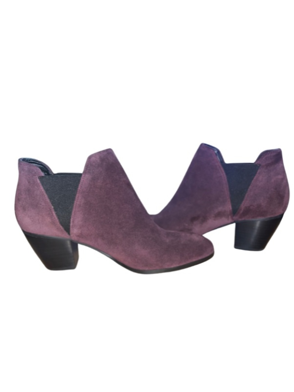 NWOT GUESS Stanford Plum Faux Suede V-Cut Low Heel Ankle Booties, Size 7.5M